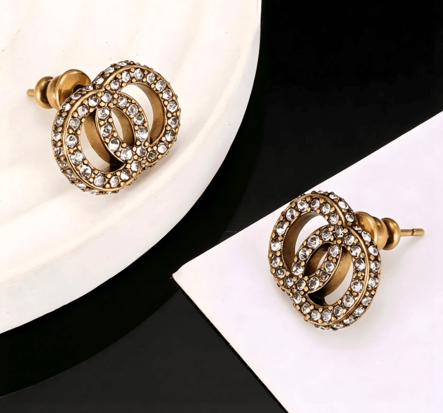 Gucci Studs (diamod)